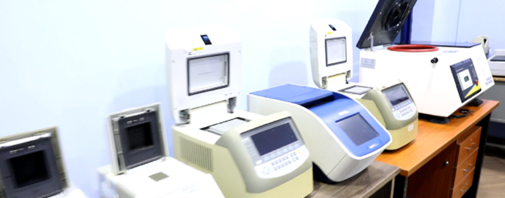a image of instruments care service lab